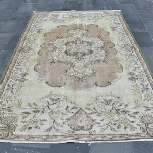 5.6 ft. x 8.9 ft. Vintage Turkish Rug TR30967 Image 1