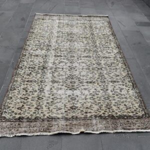 4.3 ft. x 8.1 ft. Vintage Turkish Rug TR31047 Image 1