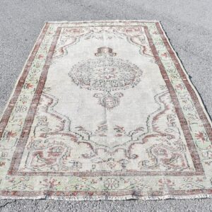 5.2 ft. x 9.1 ft. Vintage Turkish Rug TR31227 Image 1