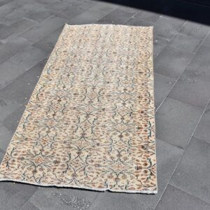 3.2 ft. x 6.5 ft. Vintage Turkish Rug TR31477 Image 1