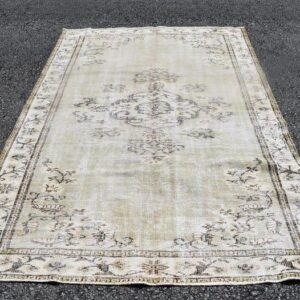 5.7 ft. x 8.7 ft. Vintage Turkish Rug TR31557 Image 1