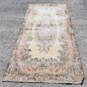 3.5 ft. x 7.6 ft. Vintage Turkish Rug TR31567 Image 1