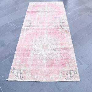 3.1 ft. x 7.6 ft. Vintage Turkish Rug TR31587 Image 1
