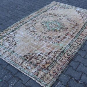 4.9 ft. x 8.2 ft. Vintage Turkish Rug TR31647 Image 1