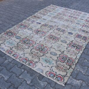 5.6 ft. x 8.3 ft. Vintage Turkish Rug TR31767 Image 1