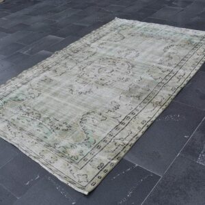 5.2 ft. x 8.3 ft. Vintage Turkish Rug TR32467 Image 1
