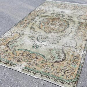 5.2 ft. x 9.3 ft. Vintage Turkish Rug TR32617 Image 1