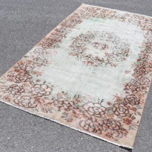 4.7 ft. x 8.2 ft. Vintage Turkish Rug TR32657 Image 1