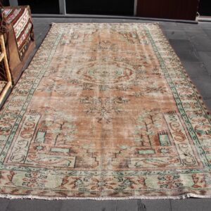 5.6 ft. x 10.2 ft. Vintage Turkish Rug TR32977 Image 1