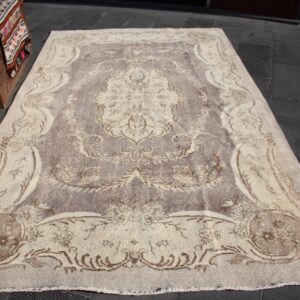 5.6 ft. x 9.5 ft. Vintage Turkish Rug TR33127 Image 1