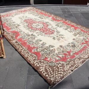 5.7 ft. x 10.6 ft. Vintage Turkish Rug TR33237 Image 1