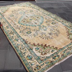 5.8 ft. x 10.4 ft. Vintage Turkish Rug TR33257 Image 1