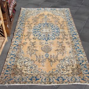 3.5 ft. x 6.7 ft. Vintage Turkish Rug TR33617 Image 1