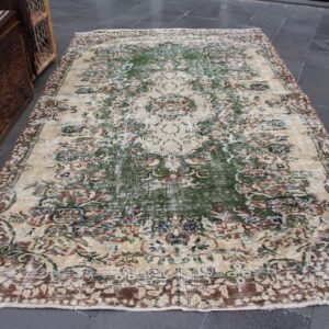 5.3 ft. x 8.8 ft. Vintage Turkish Rug TR33967 Image 1