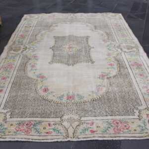 5.6 ft. x 8 ft. Vintage Turkish Rug TR34077 Image 1
