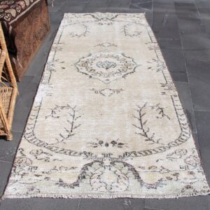 3.4 ft. x 8.2 ft. Vintage Turkish Rug TR34407 Image 1