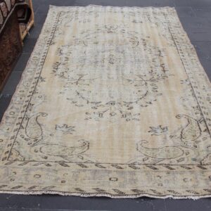 4.7 ft. x 10 ft. Vintage Turkish Rug TR34597 Image 1