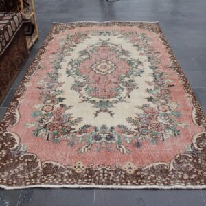 5.2 ft. x 8.4 ft. Vintage Turkish Rug TR34837 Image 1