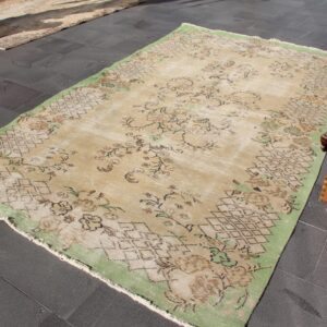 5.6 ft. x 9.8 ft. Vintage Turkish Rug TR35577 Image 1