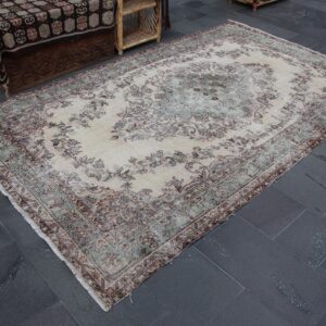 5.8 ft. x 9.6 ft. Vintage Turkish Rug TR35697 Image 1