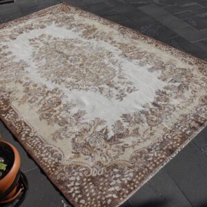 5.9 ft. x 9.2 ft. Vintage Turkish Rug TR36387 Image 1