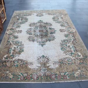 5.6 ft. x 8.8 ft. Vintage Turkish Rug TR36497 Image 1