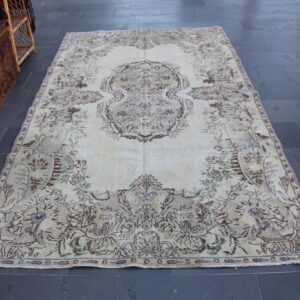 5.6 ft. x 10 ft. Vintage Turkish Rug TR36677 Image 1