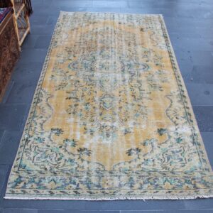 4.4 ft. x 8.9 ft. Vintage Turkish Rug TR36797 Image 1