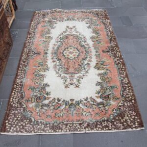 3.9 ft. x 6.8 ft. Vintage Turkish Rug TR36867 Image 1