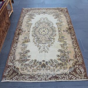 3.9 ft. x 6.9 ft. Vintage Turkish Rug TR36927 Image 1