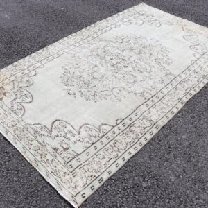 5 ft. x 8.2 ft. Vintage Turkish Rug TR36997 Image 1