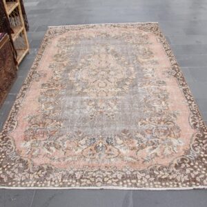 5.6 ft. x 9.7 ft. Vintage Turkish Rug TR37147 Image 1