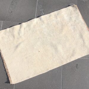 1.7 ft. x 2.8 ft. Vintage Turkish Rug TR37467 Image 1