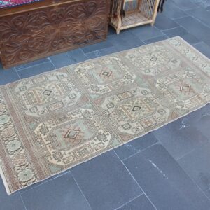 2.8 ft. x 6.5 ft. Vintage Turkish Rug TR37497 Image 1