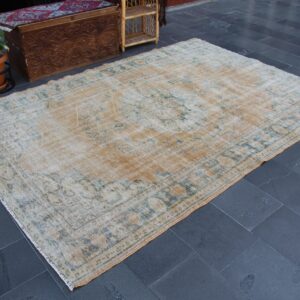 6.3 ft. x 9.1 ft. Vintage Turkish Rug TR37597 Image 1