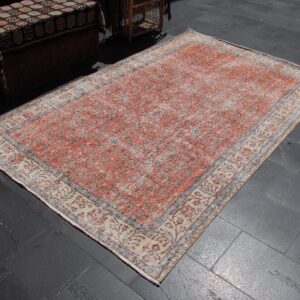 5.3 ft. x 8.5 ft. Vintage Turkish Rug TR37927 Image 1