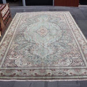 6.3 ft. x 9.4 ft. Vintage Turkish Rug TR37977 Image 1