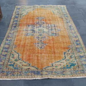 4.7 ft. x 8.1 ft. Vintage Turkish Rug TR38047 Image 1