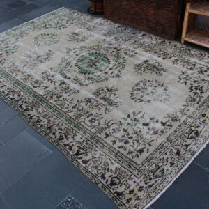 5.4 ft. x 8.5 ft. Vintage Turkish Rug TR38977 Image 1