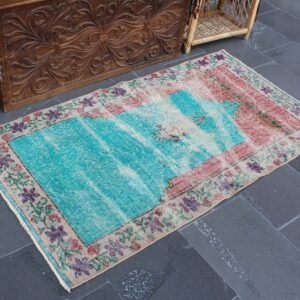 2.6 ft. x 4.7 ft. Vintage Turkish Rug TR39027 Image 1