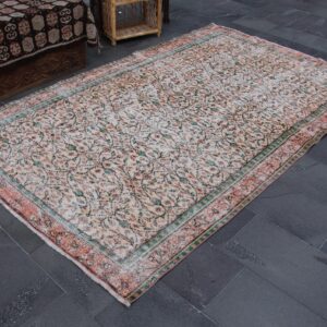 5.6 ft. x 9 ft. Vintage Turkish Rug TR39067 Image 1