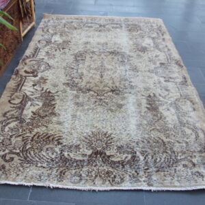 5.1 ft. x 8.6 ft. Vintage Turkish Rug TR39267 Image 1