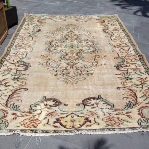 5.7 ft. x 8.4 ft. Vintage Turkish Rug TR39297 Image 1