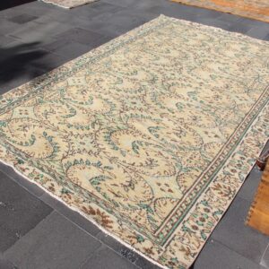 5.6 ft. x 8.6 ft. Vintage Turkish Rug TR39677 Image 1