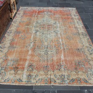 5.4 ft. x 9.1 ft. Vintage Turkish Rug TR39747 Image 1