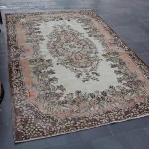 5.7 ft. x 8.7 ft. Vintage Turkish Rug TR39767 Image 1