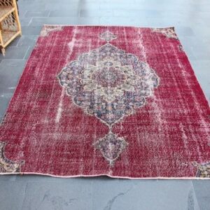 5.7 ft. x 7.6 ft. Vintage Turkish Rug TR39797 Image 1