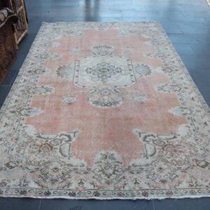 5.3 ft. x 8.8 ft. Vintage Turkish Rug TR40027 Image 1