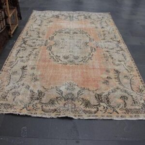 6 ft. x 10 ft. Vintage Turkish Rug TR40557 Image 1