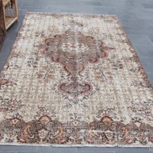 4.6 ft. x 8.2 ft. Vintage Turkish Rug TR40717 Image 1